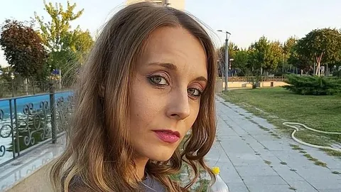 AdamTiny: Habe eine Schlampe im Park aufgegabelt und den Kaffee für einen schlampigen Blowjob und einen heißen Fick ausgelassen