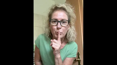 Anouk72: Ein bisschen Spaß bei meiner Freundin im Bad