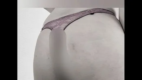 cath_hot: Bei der Arbeit Plug im Arsch zum vordehnen. Zuhause geiles Solo Anal Fisting & Squirt