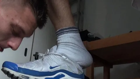 crunchboy: my sneaker fetish sextape with top xxl guy