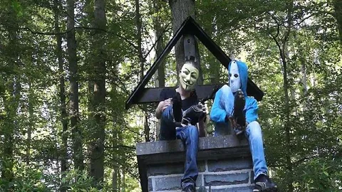 Leck an den Füßen der Herren!