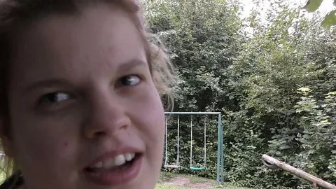Im Park Blowjob mit Gesichtsbesamung
