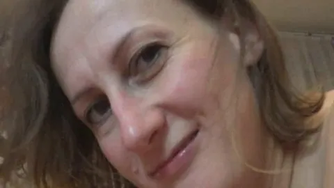 Ficktitte11: HAMMER Blondine das BLASEN beigebracht