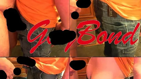 GayBond: Pissen zu zweit