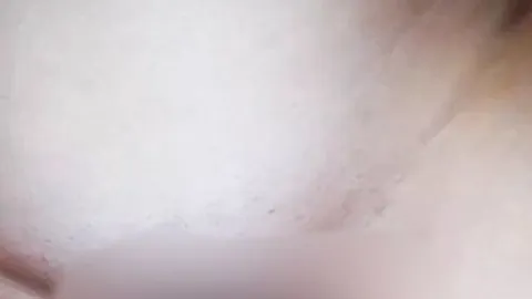 18 Jährige Pisst mir auf Schwanz ihre ersten Natursekt spiele (Golden Shower)