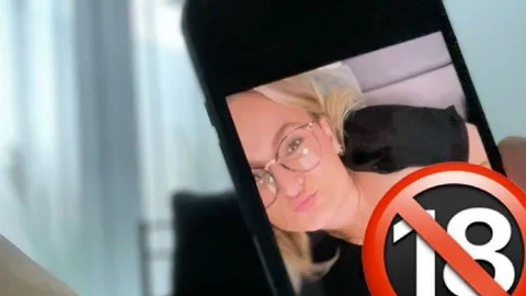 Stiefbruder in meinem Zimmer erwischt!!!