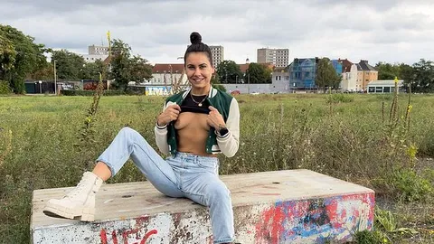 Jenny_Stella: SOFORT SCHWANGER? PERVERSER, POTENTER SKATER fickt mich in alle 3 LÖCHER BLANK um den Verstand.