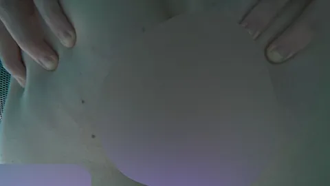 juli_thegoat: Unterwasser-Fun – Analfingern und geiler Handjob im Pool