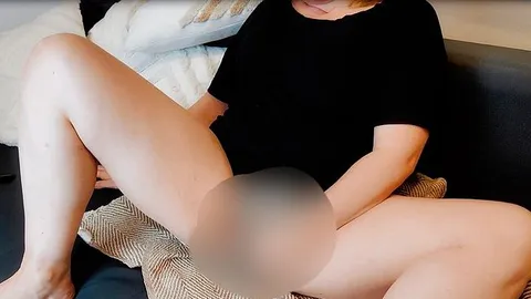 KarinaNelson: Von heißen Fotos zu einem hemmungslosen Fick-Ritt mit Dildo