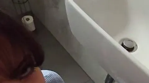 Der Putzfrau im Mund gespritzt?