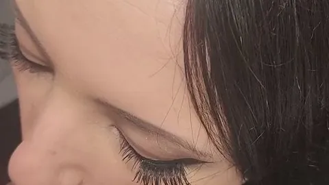 Das ging ins Auge für die Schlampe ? Gesichtsbesamung ?