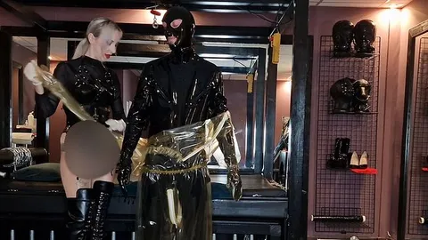 Gummisklave S Part1 Dreifache Gummierung / Latex Heavy Rubber Session
