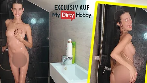 Layla_von_Hohensee: Los Trau dich! Und genieße eine gemeinsame Dusche mit mir!
