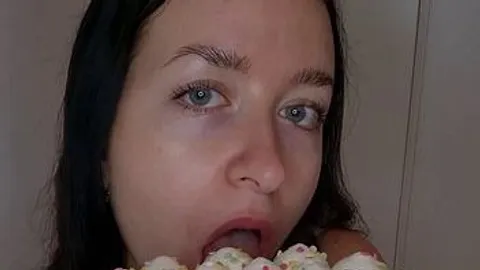 Lessy8: Birthday Girl