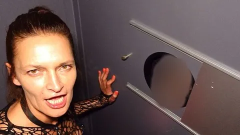 Letty_Bixx: OMG!!! Meine 1. GLORYHOLE Session! Fuck war ich nervös & nicht bloß ich! Ich will nun mehr!!!