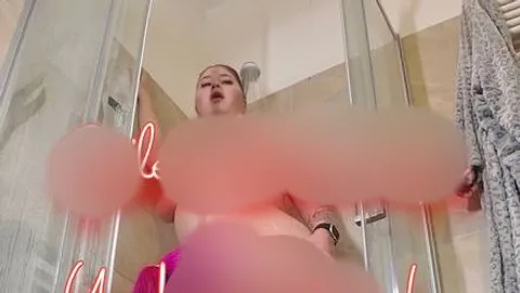 lisanimmersatt69: Geiles Lesbian tape in der Dusche Teil 1