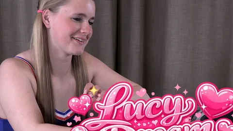 LucyDream: Cheerleader Lucy Dream beim Handjob Training - Wichsen bis die Sahne spritzt