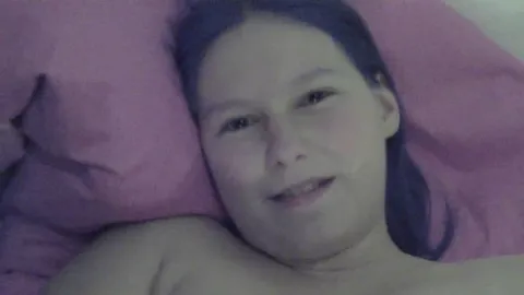 Marc_Laraan: Zum 18. Geburtstag eingefickt & geschwängert ! Monster Titten Teen