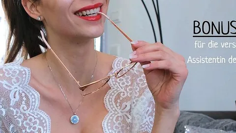 MaryWet: Bonustag für die versauteste Assistentin des Monats!