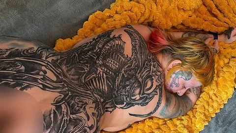 Micky-Bottenberg: Gamergirl wird beim spielen gestört und zerfickt!
