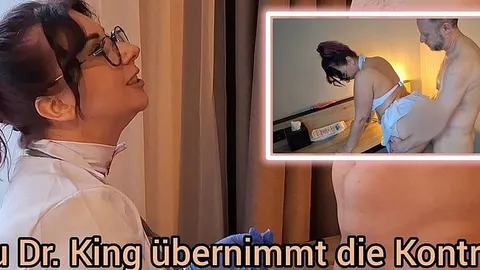 Frau Doktor übernimmt die Kontrolle: Sprechstunde für deine Schwäche
