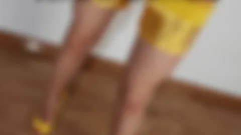 momenta: Piss in mein Höschen