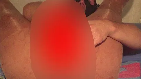 MrNylonlover13: Arsch mit Masage-Gel gefüllt