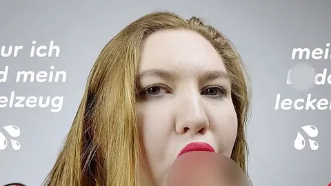 NikkiLiebling: Nur ich und mein Spielzeug - mein Dildo lecken