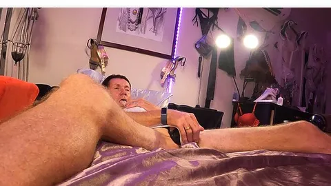 NikoFet-Divanal: Meinen Arsch kraeftig mit dem Porzellandildo gefickt...und voller Freude abgeschleckt!