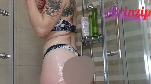 Eine Katzenwäsche für meine Bikini Liebhaber! Davon habe ich ja einige!