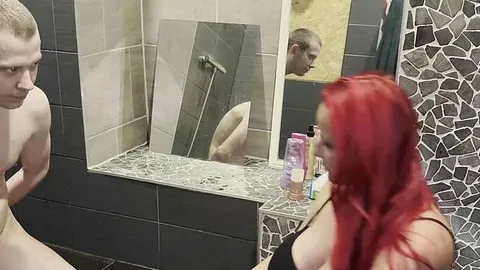 Mein Sklave unter der Dusche