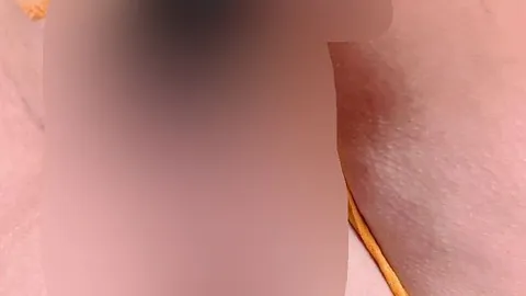 sarah_sky_official: Ich mache es mir mit meiner Fickmaschine richtig geil selbst....