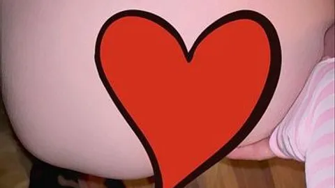SashMash-Couple: Keuscher Cuckold betet den geilen Arsch seiner Frau an