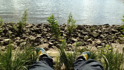 SkaterboysocksXL: Skateboy OUTDOOR sagging piss, rauchen, cum