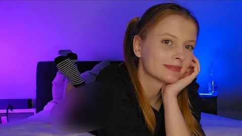 Skylar-Sweet: OMG! Ich habe es gemacht ! Mein erster Orgasmus vor dee Kamera!!!