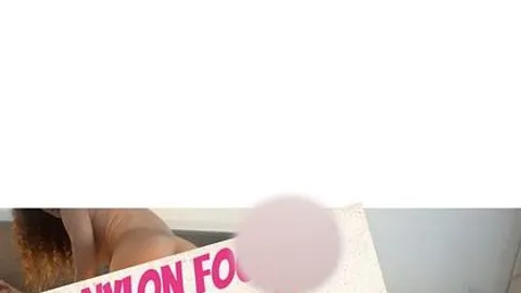 Mein 1. Nylon - Footjob // 1 Footjob überhaupt , jung und prüde / ,,Es kommt“, User ist Happy