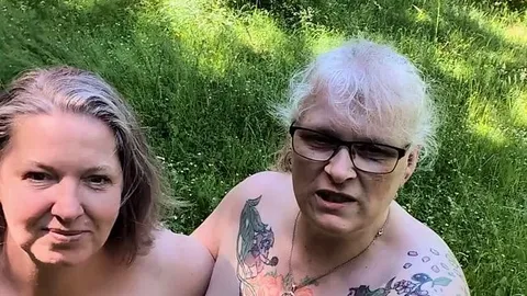 TamaRubens: nackter Spaziergang ...