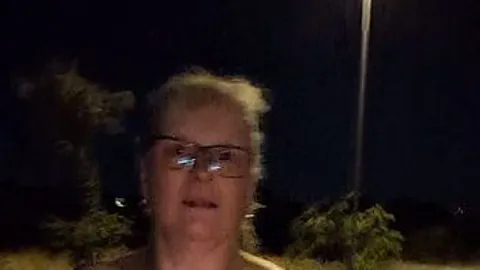 TamaRubens: Nackt spazieren gehen....