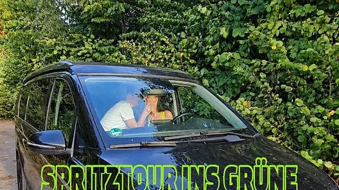 TexasPatti: Spritztour ins Grüne. Von Passanten erwischt worden