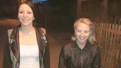 Vika_Models: Spermawalk – 2 Teenys ins Gesicht gespritzt